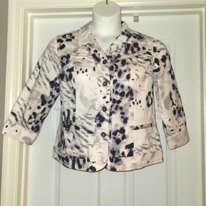 Ladies CHICOS Crop Style Jacket Size 1  Animal Print